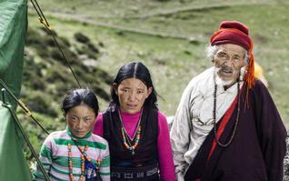 Thinle Lundup Lama.jpg